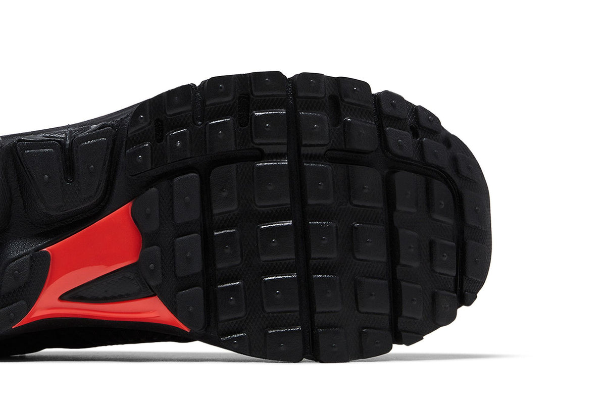 Nike Zoom Vomero 5 Black Metallic University Red sneaker afbeelding 5 - stylecode HV2527-002