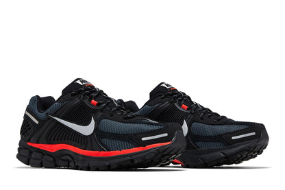 Nike Zoom Vomero 5 Black Metallic University Red sneaker afbeelding 8 - stylecode HV2527-002