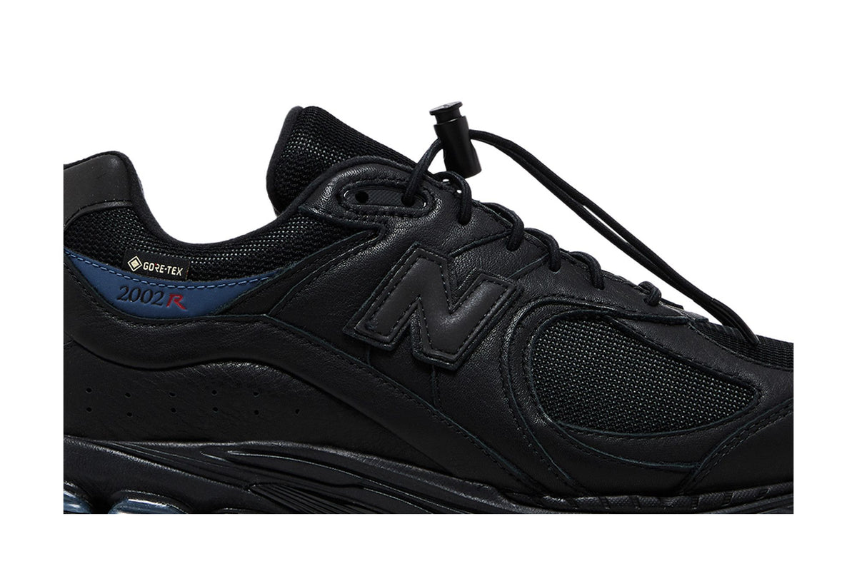New Balance 2002R Gore-Tex JJJJound Black Storm sneaker afbeelding 2 - stylecode M2002RXW