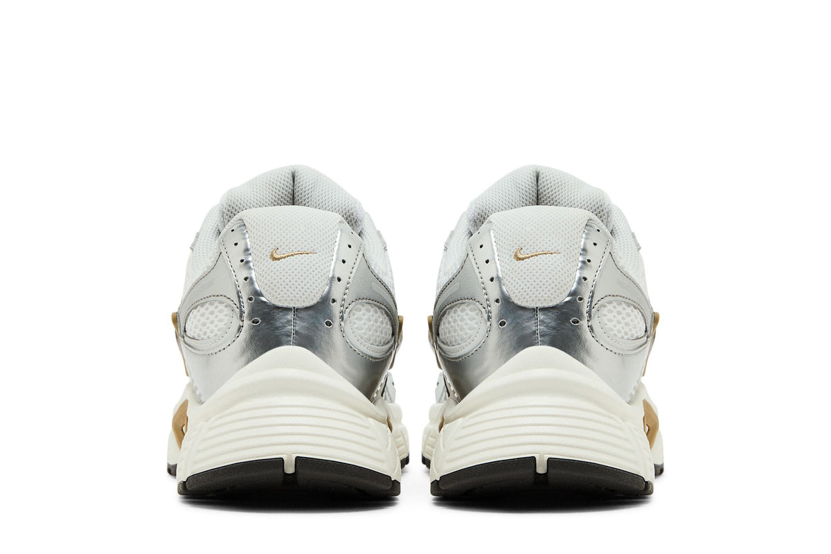 Nike V5 RNR Parachute Beige Metallic Pewter sneaker afbeelding 6 - stylecode HJ5228-102