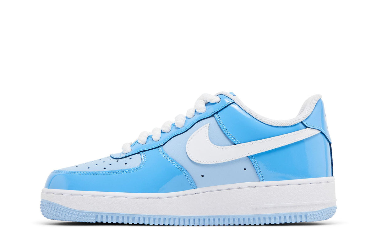 Nike Air Force 1 Low '07 LV8 Phychic Blue White Patent sneaker afbeelding 3 - stylecode HV9405-400