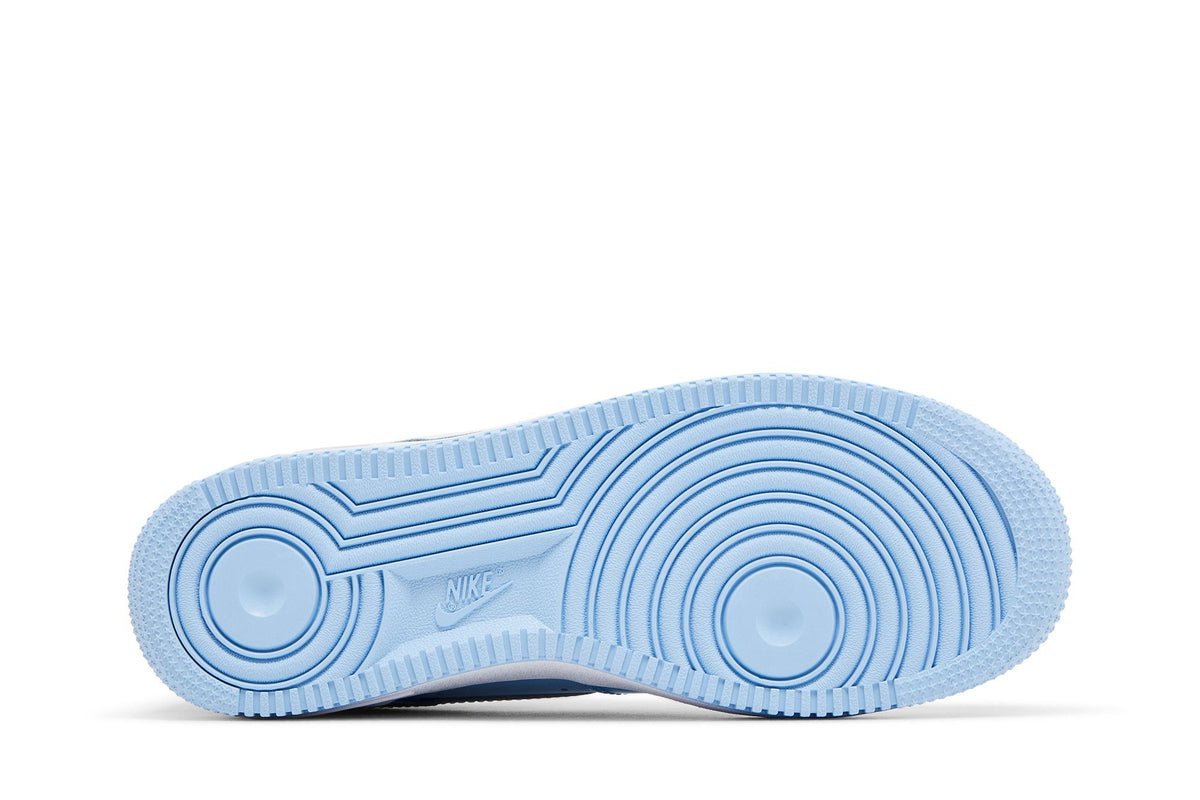 Nike Air Force 1 Low '07 LV8 Phychic Blue White Patent sneaker afbeelding 4 - stylecode HV9405-400