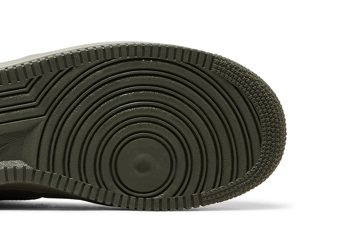 Nike Air Force 1 Low '07 LV8 Light Army Cargo Khaki sneaker afbeelding 5 - stylecode HM9483-300