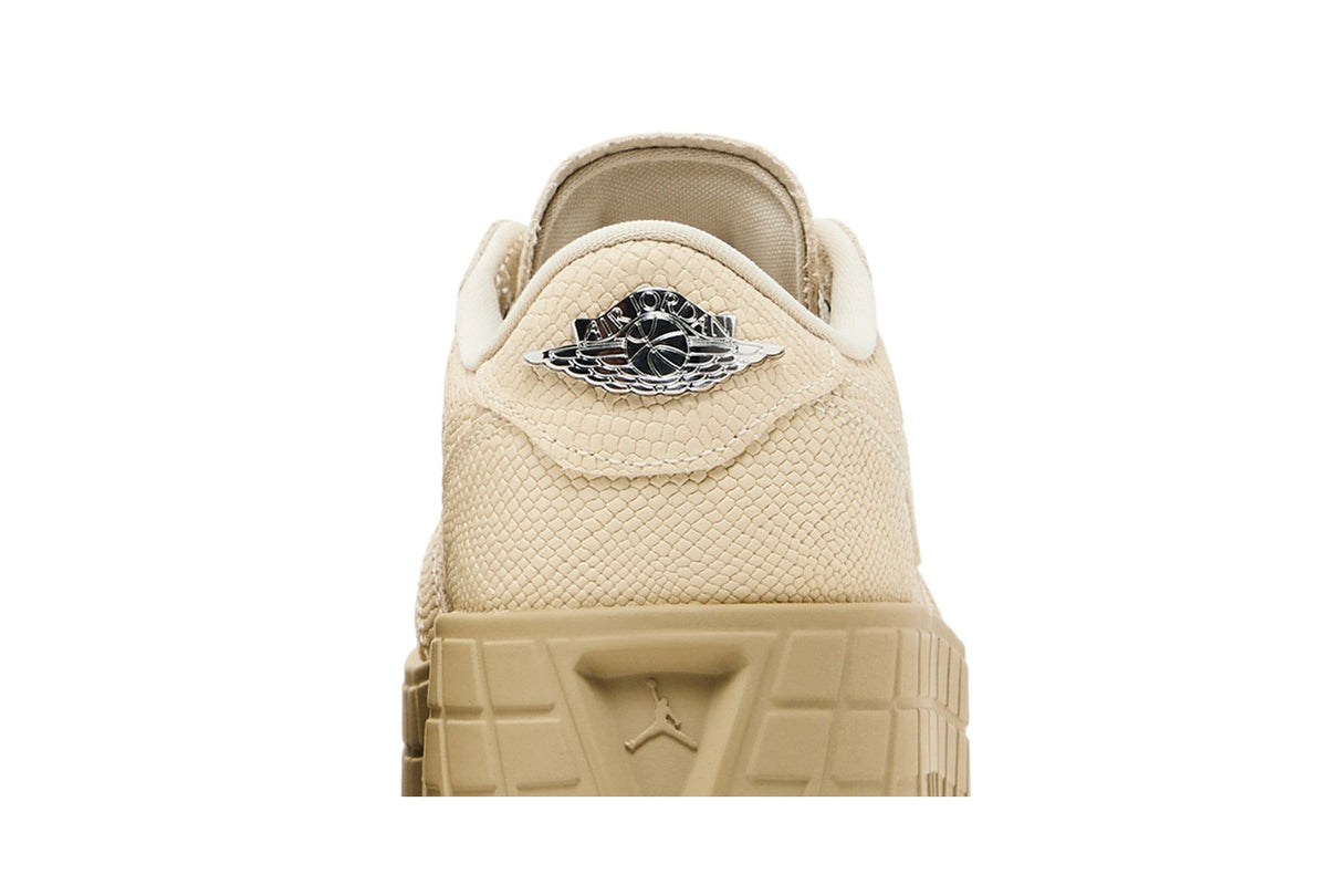 Jordan 1 Low Brooklyn Rattan Desert Camo (Women's) sneaker afbeelding 7 - stylecode HF3184-200