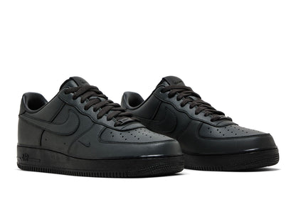Nike Air Force 1 Low .SWOOSH Dirty Triple Black sneaker afbeelding 8 - stylecode HJ9348-001