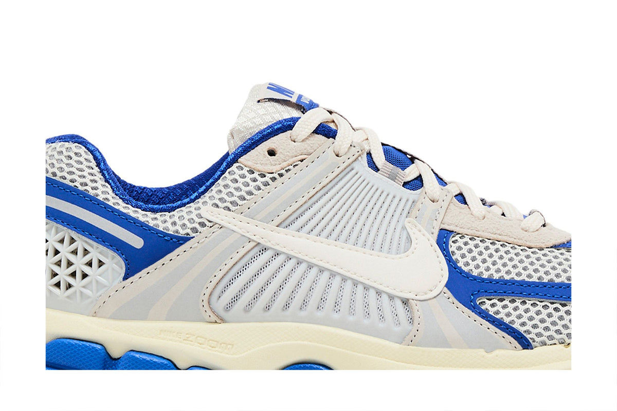 Nike Zoom Vomero 5 Coconut Milk Game Royal (Women's) sneaker afbeelding 2 - stylecode IB4368-480