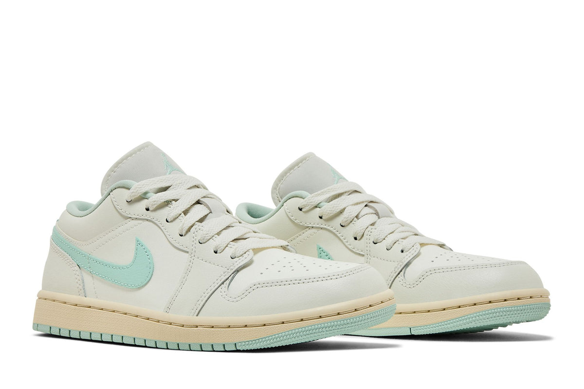 Jordan 1 Low Sail Igloo (Women's) sneaker afbeelding 8 - stylecode DC0774-134