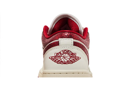 Jordan 1 Low Ruby (Women's) sneaker afbeelding 7 - stylecode HJ9338-106