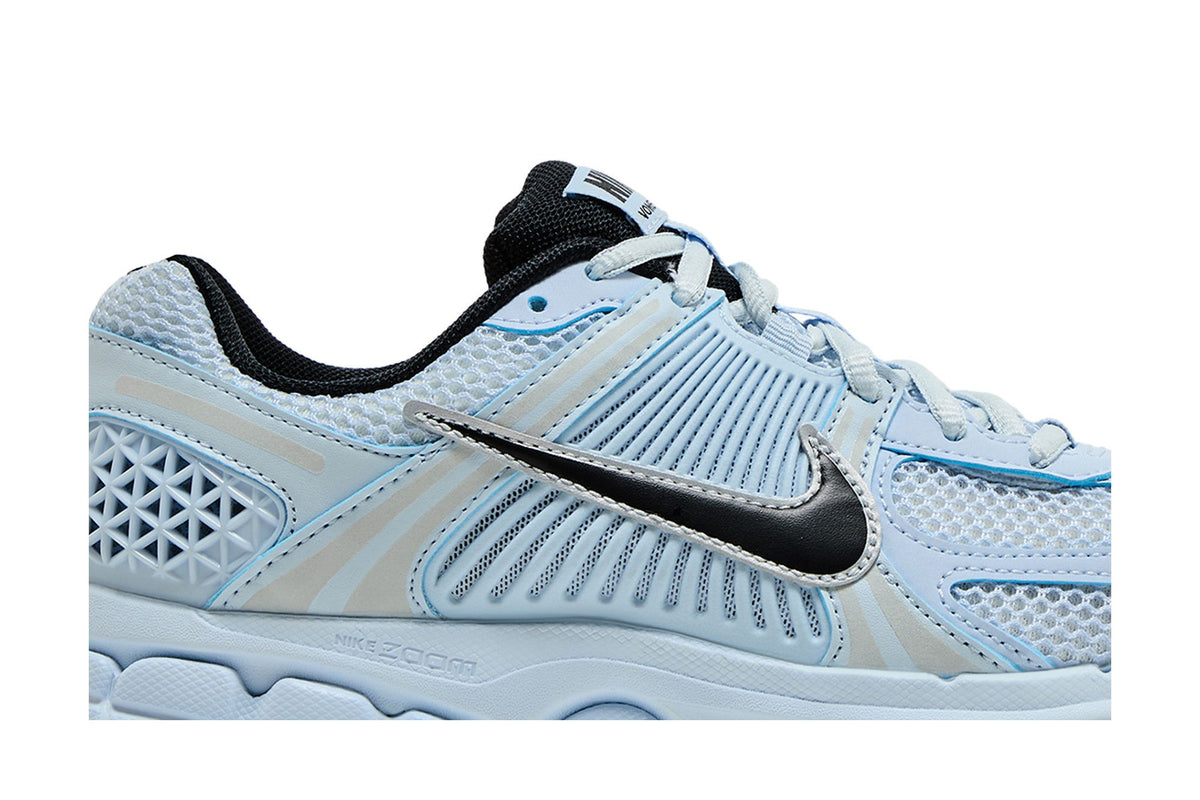 Nike Zoom Vomero 5 Blue Tint Platinum Tint Metallic Platinum Black (Women's) sneaker afbeelding 2 - stylecode FJ2028-401