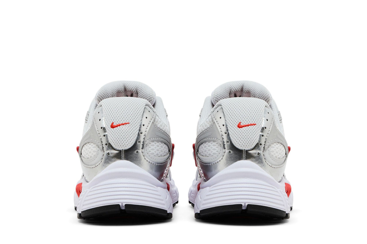 Nike V5 RNR White Picante Red Vast Grey Black (Women's) sneaker afbeelding 6 - stylecode HQ7901-100