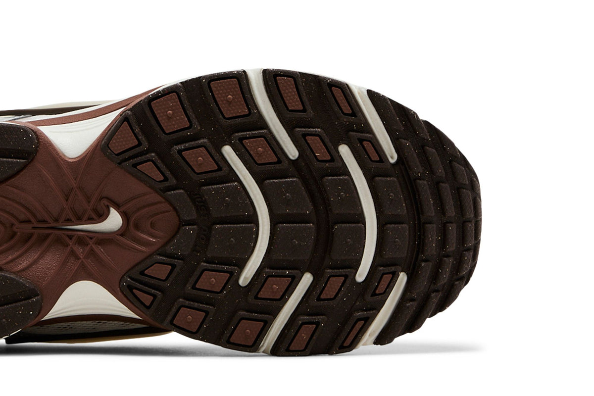 Nike V5 RNR Sail Fauna Brown Phantom Light Orewood Brown (Women's) sneaker afbeelding 5 - stylecode HQ7901-102