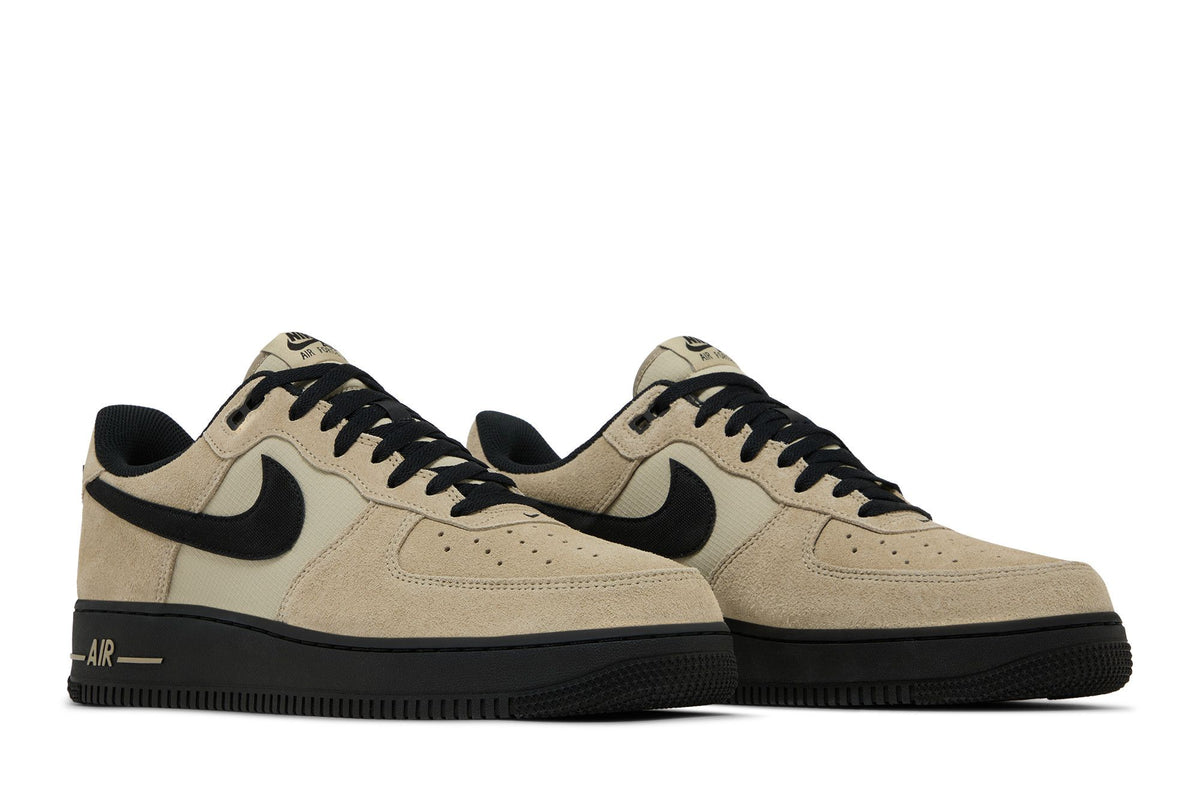 Nike Air Force 1 Low '07 LV8 Desert Khaki Black sneaker afbeelding 8 - stylecode HV6526-200