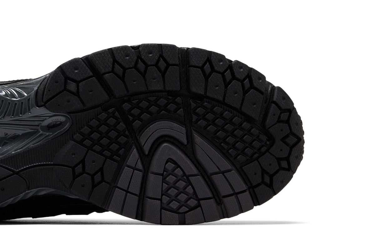 New Balance 1906R Triple Black sneaker afbeelding 5 - stylecode U1906RJB