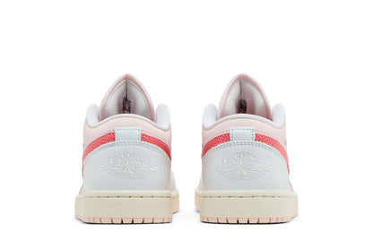 Jordan 1 Low SE Strawberry Milkshake (Women's) sneaker afbeelding 6 - stylecode IB8156-133