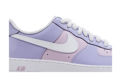 Nike Air Force 1 Low '07 LV8 Hydrangeas Patent sneaker afbeelding 2 - stylecode HV9405-500