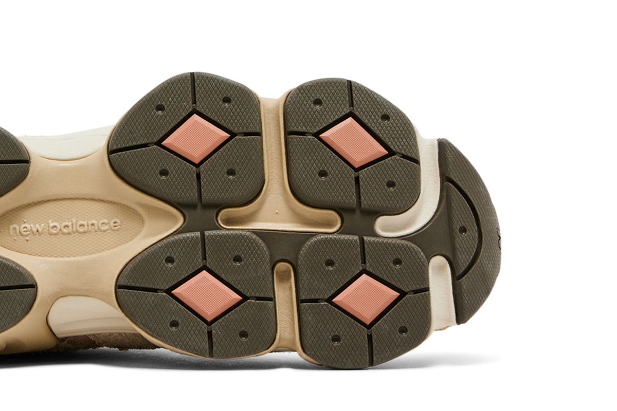 New Balance 9060 Flat Taupe Light Sparrow (Foot Locker Exclusive) sneaker afbeelding 5 - stylecode U9060CWF