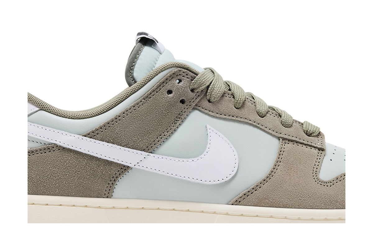 Nike Dunk Low Retro SE Light Silver Light Army Sail White sneaker afbeelding 2 - stylecode IB6399-002