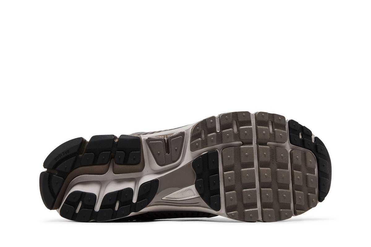 Nike Zoom Vomero 5 College Grey Cave Stone sneaker afbeelding 4 - stylecode FB9149-005