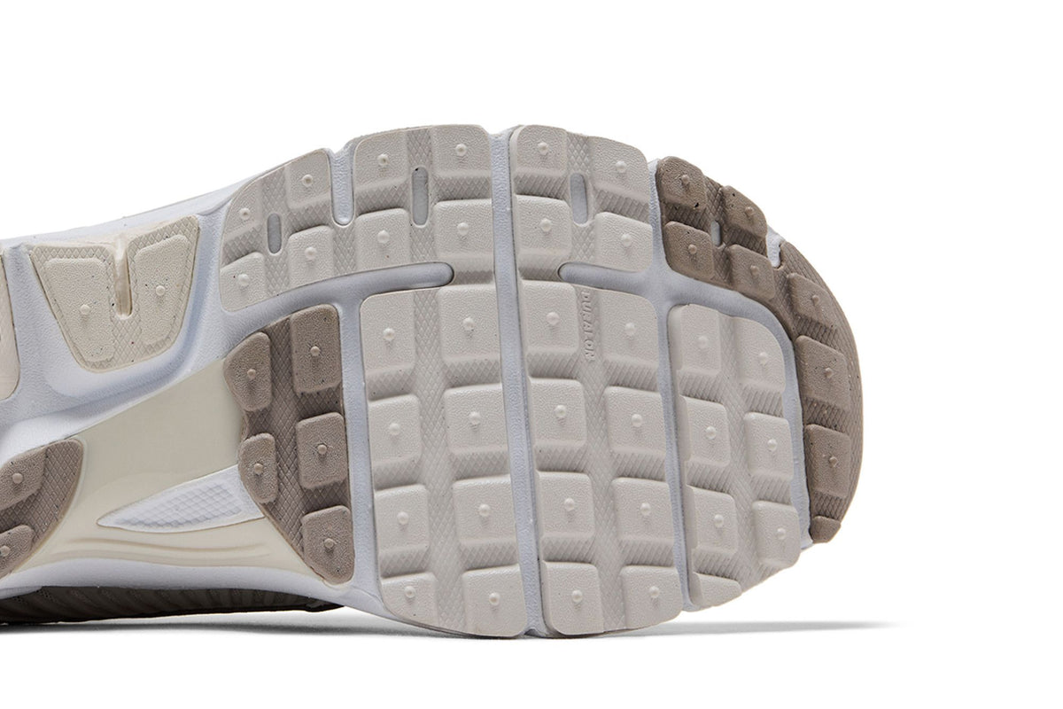 Nike Zoom Vomero 5 Light Bone (Women's) sneaker afbeelding 5 - stylecode FJ2028-107