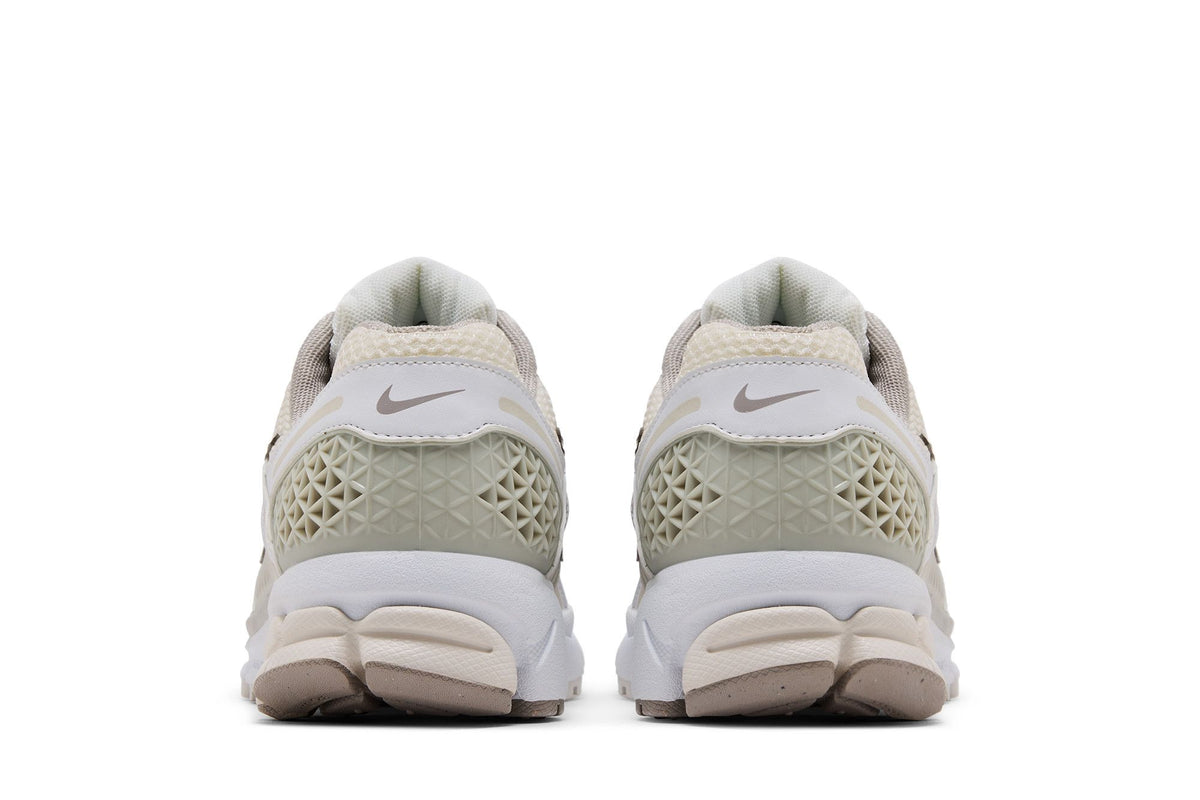 Nike Zoom Vomero 5 Light Bone (Women's) sneaker afbeelding 6 - stylecode FJ2028-107
