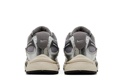 Nike V5 RNR Cement Grey Grey Fog Light Orewood Brown sneaker afbeelding 6 - stylecode HJ5228-003