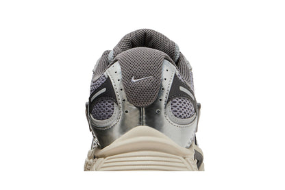 Nike V5 RNR Cement Grey Grey Fog Light Orewood Brown sneaker afbeelding 7 - stylecode HJ5228-003