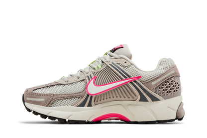 Nike Zoom Vomero 5 College Grey Light Bone Medium Ash Sail (Women's) sneaker afbeelding 3 - stylecode IH0278-033