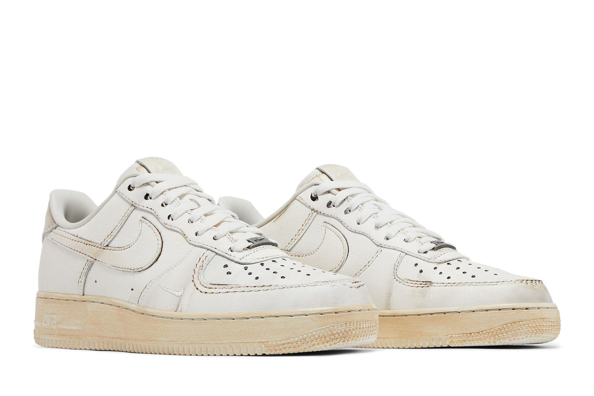 Nike Air Force 1 Low .SWOOSH Dirty Triple White sneaker afbeelding 8 - stylecode HJ9346-100