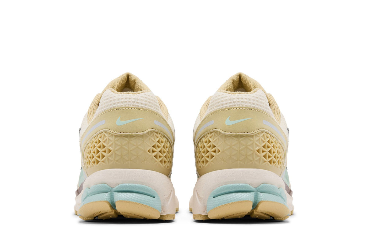 Nike Zoom Vomero 5 Team Gold Seafoam sneaker afbeelding 6 - stylecode IB2987-700