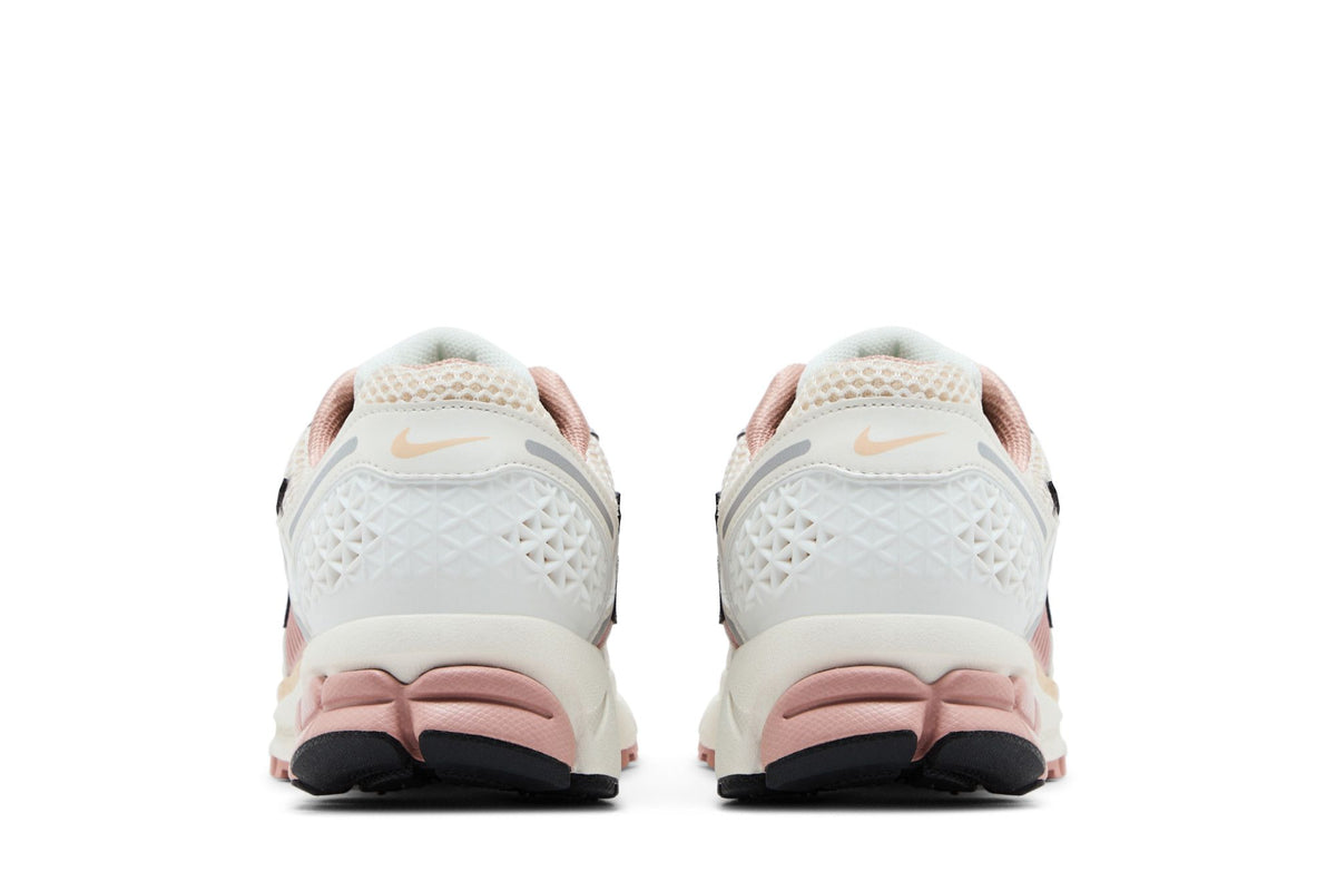 Nike Zoom Vomero 5 Sail Particle Pink (Women's) sneaker afbeelding 6 - stylecode HF1877-102