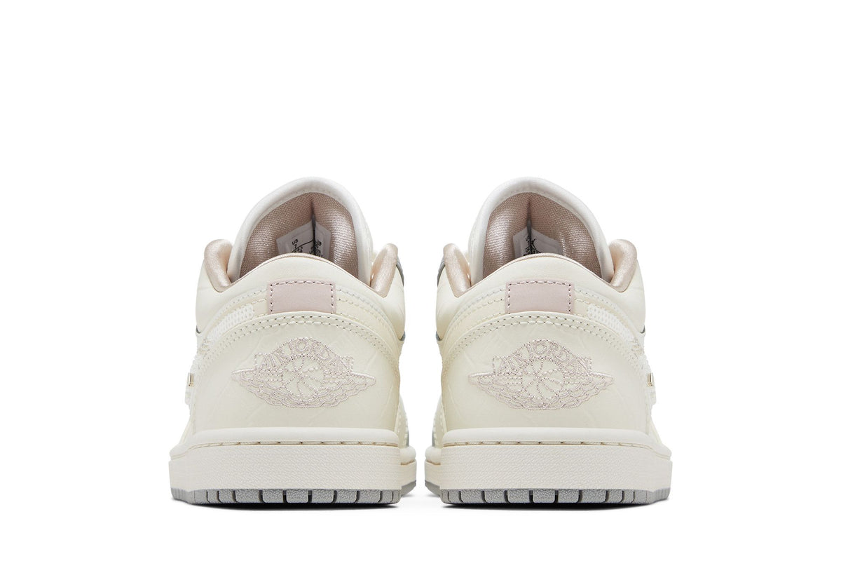 Jordan 1 Low Sail Soft Pearl (Women's) sneaker afbeelding 6 - stylecode IH7323-100