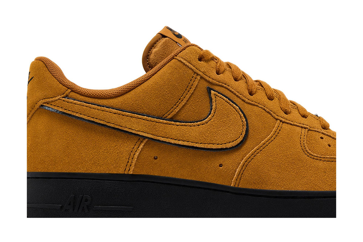 Nike Air Force 1 Low '07 LV8 Desert Ochre Black sneaker afbeelding 2 - stylecode HQ1966-700