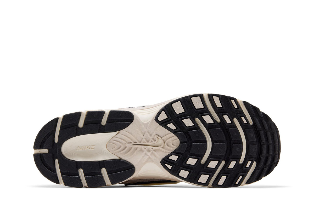 Nike V5 RNR Light Orewood Brown Black Pale Ivory (Women's) sneaker afbeelding 4 - stylecode II6294-100