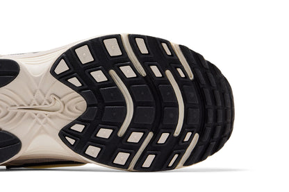 Nike V5 RNR Light Orewood Brown Black Pale Ivory (Women's) sneaker afbeelding 5 - stylecode II6294-100
