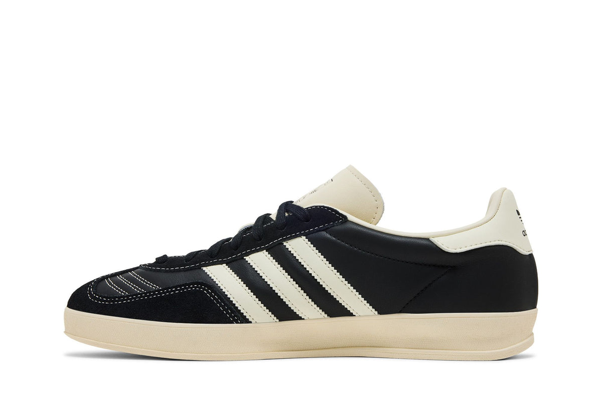 adidas Gazelle Indoor Core Black Cream White Gold Metallic sneaker afbeelding 3 - stylecode JQ8385