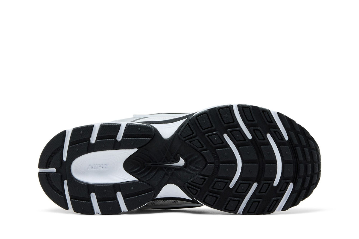 Nike V5 RNR White Vast Grey Metallic Silver Black (Women's) sneaker afbeelding 4 - stylecode HQ7901-107