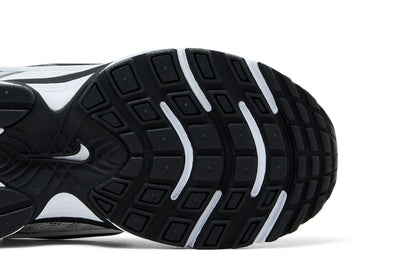 Nike V5 RNR White Vast Grey Metallic Silver Black (Women's) sneaker afbeelding 5 - stylecode HQ7901-107