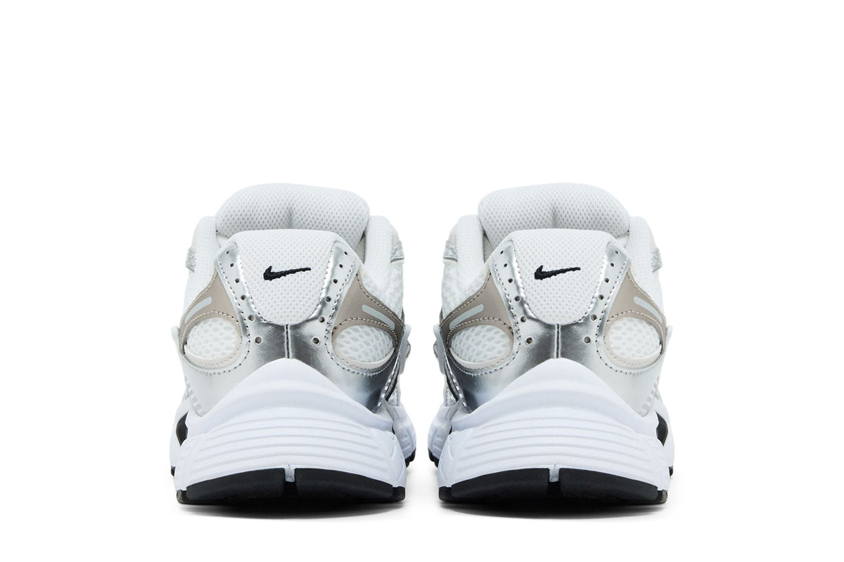 Nike V5 RNR White Vast Grey Metallic Silver Black (Women's) sneaker afbeelding 6 - stylecode HQ7901-107