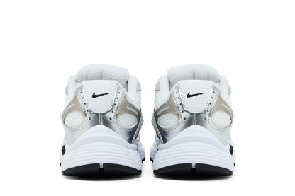 Nike V5 RNR White Vast Grey Metallic Silver Black (Women's) sneaker afbeelding 6 - stylecode HQ7901-107