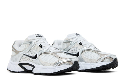 Nike V5 RNR White Vast Grey Metallic Silver Black (Women's) sneaker afbeelding 8 - stylecode HQ7901-107