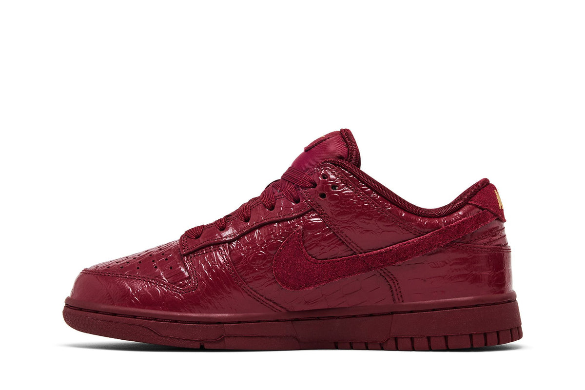 Nike Dunk Low Crocodile Team Red (Women's) sneaker afbeelding 3 - stylecode HV4388-600