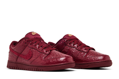 Nike Dunk Low Crocodile Team Red (Women's) sneaker afbeelding 8 - stylecode HV4388-600