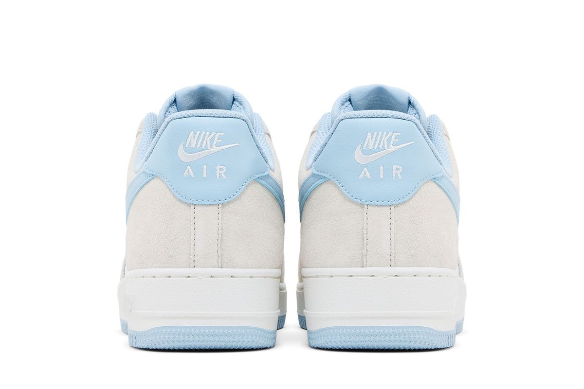 Nike Air Force 1 Low '07 LV8 Light Bone Light Armory Blue sneaker afbeelding 6 - stylecode FQ8714-005