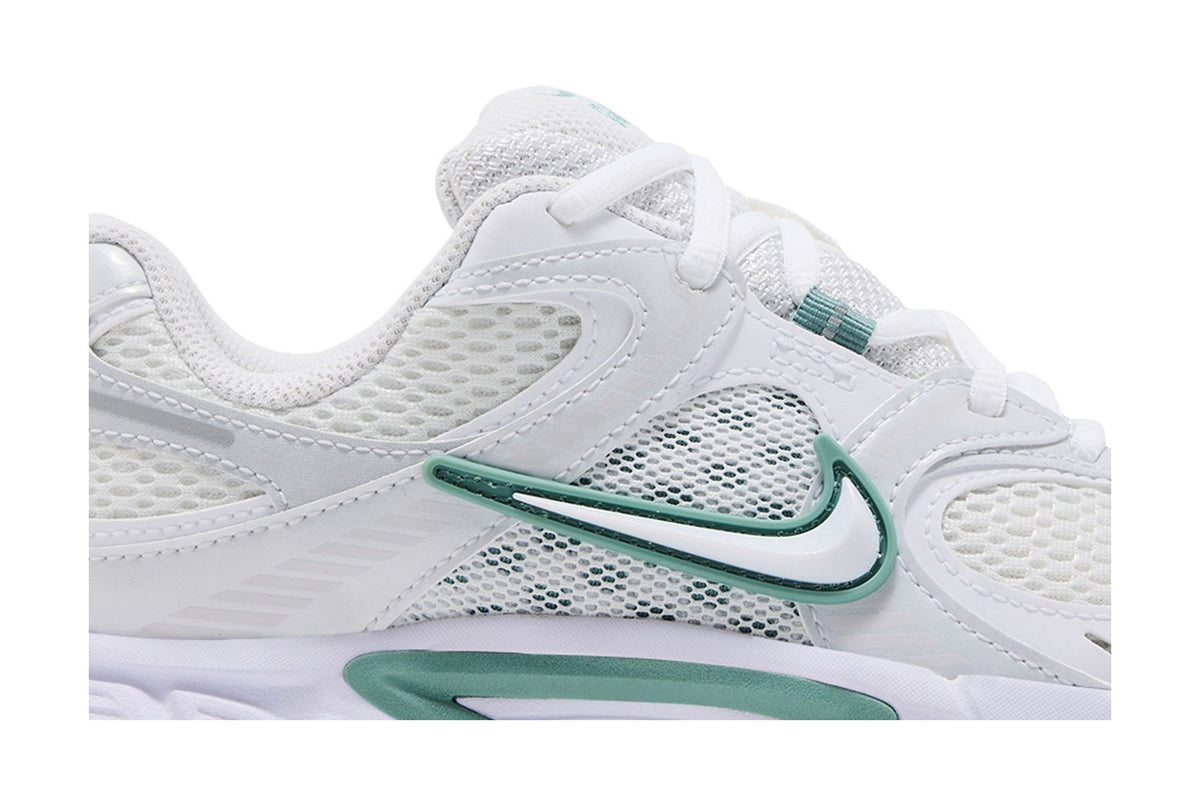 Nike V5 RNR Summit White Cannon (Women's) sneaker afbeelding 2 - stylecode HQ7901-106