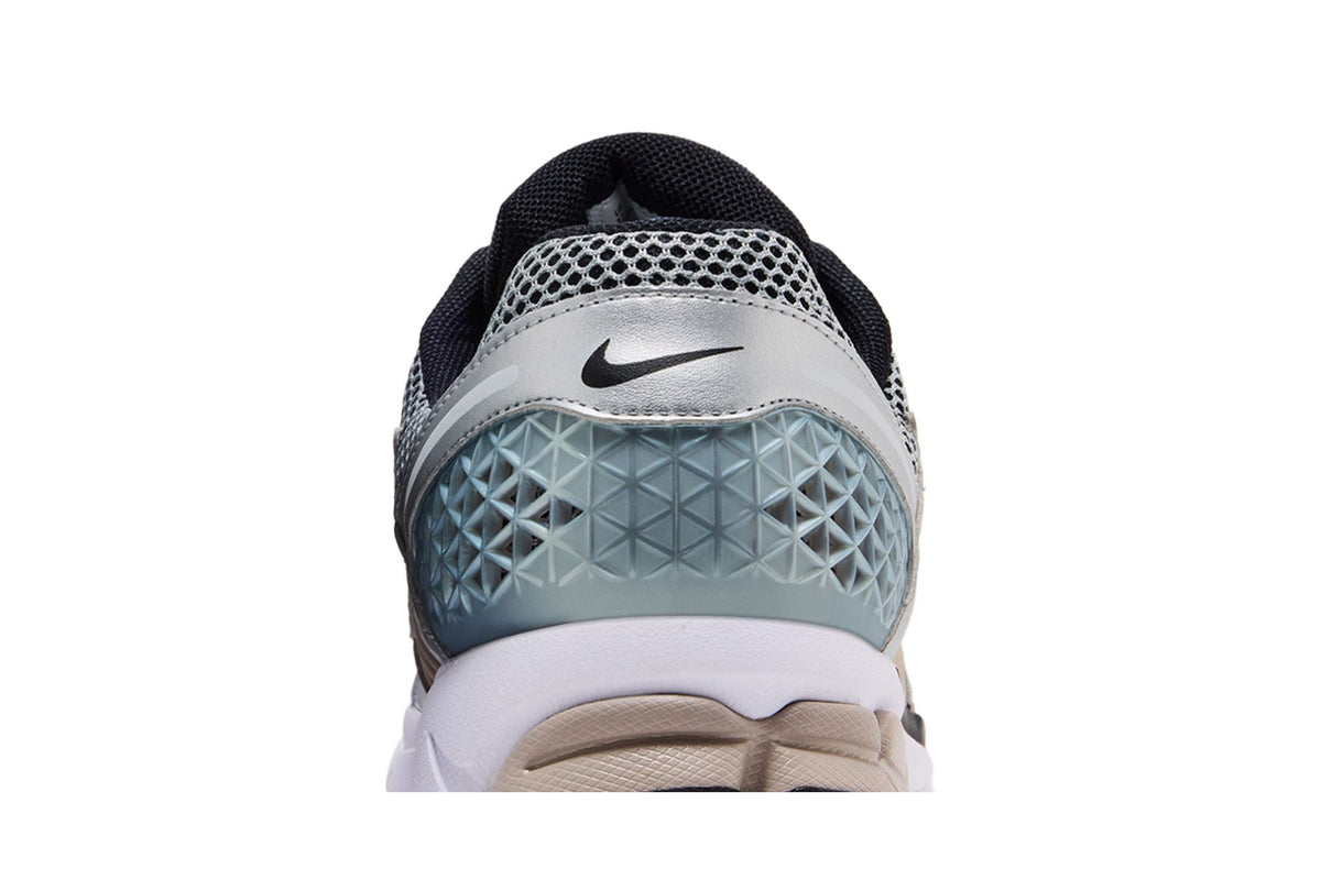 Nike Zoom Vomero 5 Metallic Silver College Grey sneaker afbeelding 7 - stylecode FJ4151-007