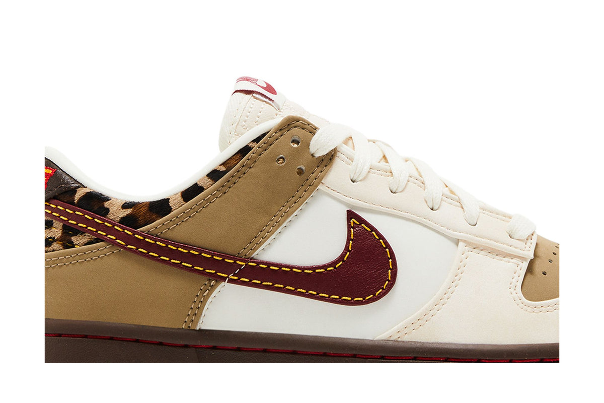 Nike Dunk Low Retro Khaki Team Red Pearl White (Women's) sneaker afbeelding 2 - stylecode IM6687-262