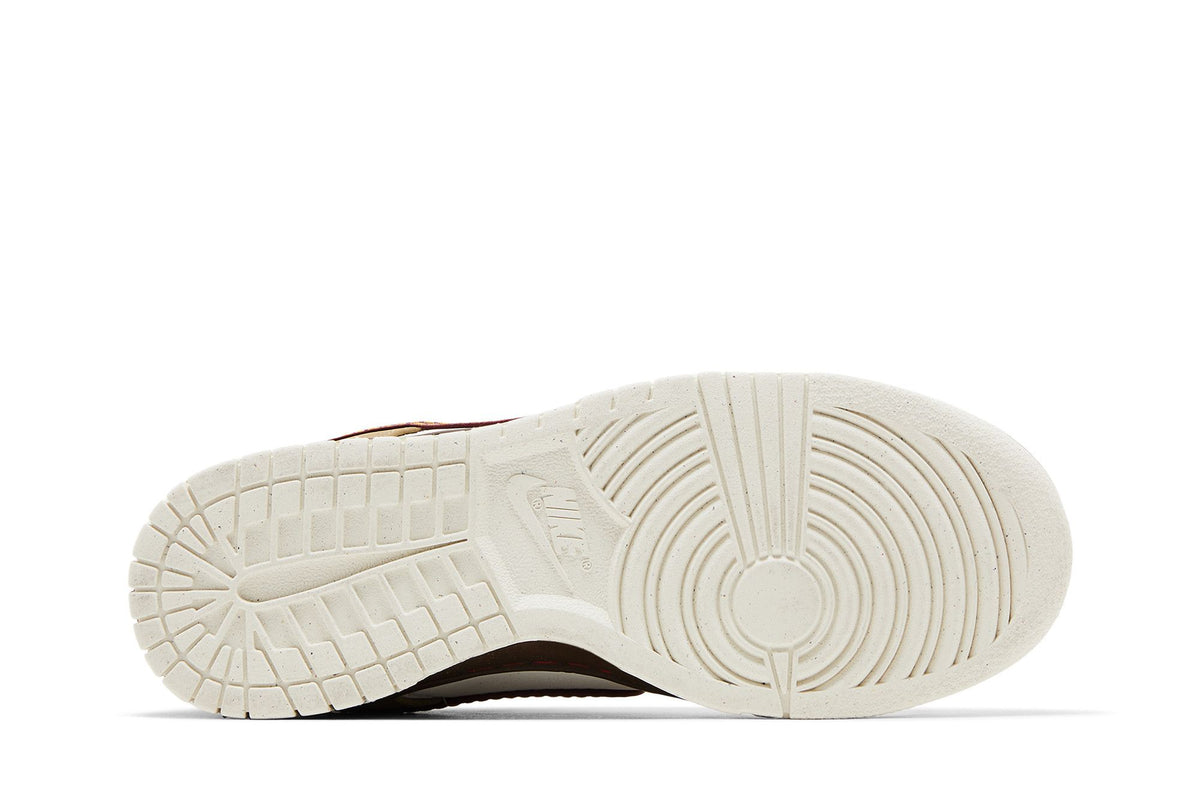 Nike Dunk Low Retro Khaki Team Red Pearl White (Women's) sneaker afbeelding 4 - stylecode IM6687-262