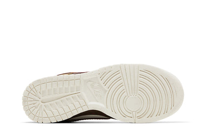 Nike Dunk Low Retro Khaki Team Red Pearl White (Women's) sneaker afbeelding 4 - stylecode IM6687-262