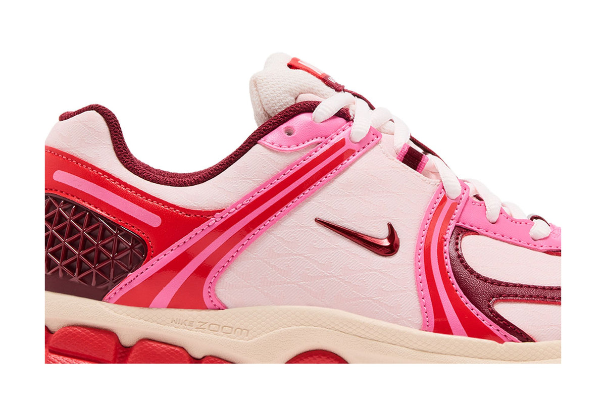 Nike Zoom Vomero 5 Light Soft Pink Team Red (Women's) sneaker afbeelding 2 - stylecode IM7185-640