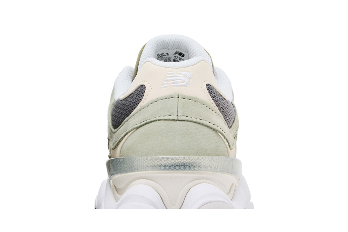 New Balance 9060 Fall Suedes Pack Olive sneaker afbeelding 7 - stylecode U9060CTD